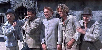 Hume Cronyn, Warren Oates, Kirk Douglas, Michael Blodgett, and John Randolph in There Was A Crooked Man